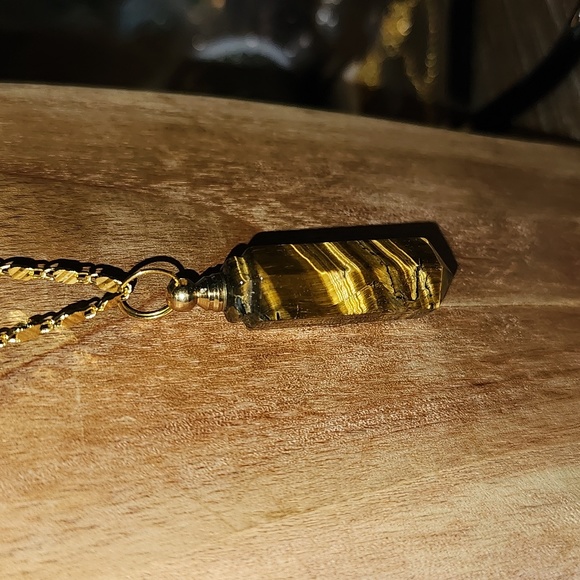 New Tigers eye essential oils bottle/ pendulum - Picture 3 of 7